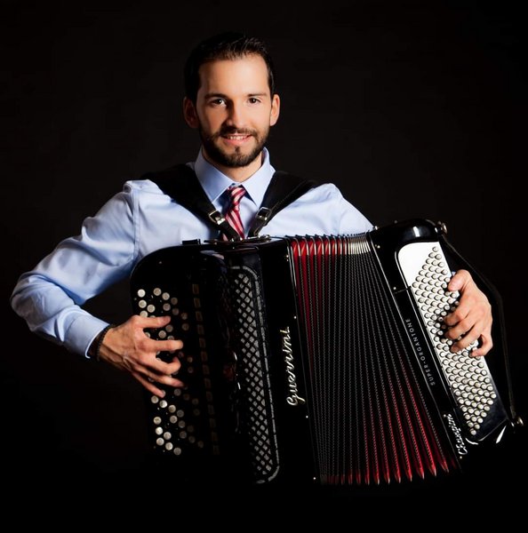 Nikola Zaric Nikola Zaric
